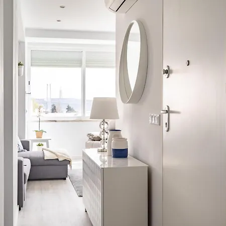 Apartment Akicity Ajuda Curl *