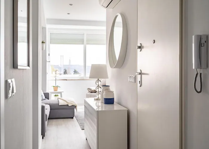 Apartment Akicity Ajuda Curl *